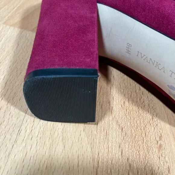 Ivanka Trump • Women's Oasia Block Heels (8.5 M) suede • adjustable ankle strap - Picture 6 of 8